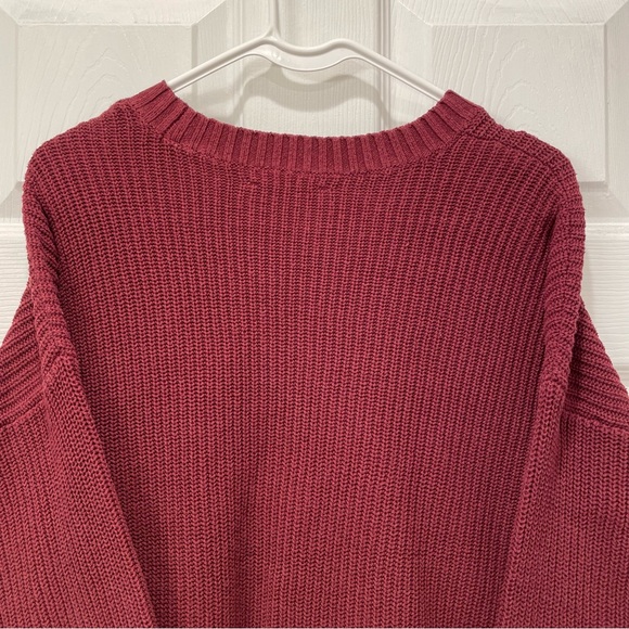 Hollister Sweater - Picture 5 of 12